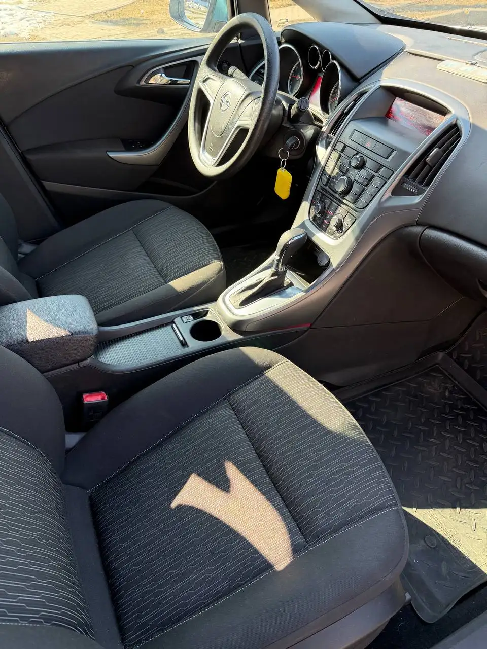 Opel Astra J 2013 1.4Т 140л.с. Акпп - Авто в Москва