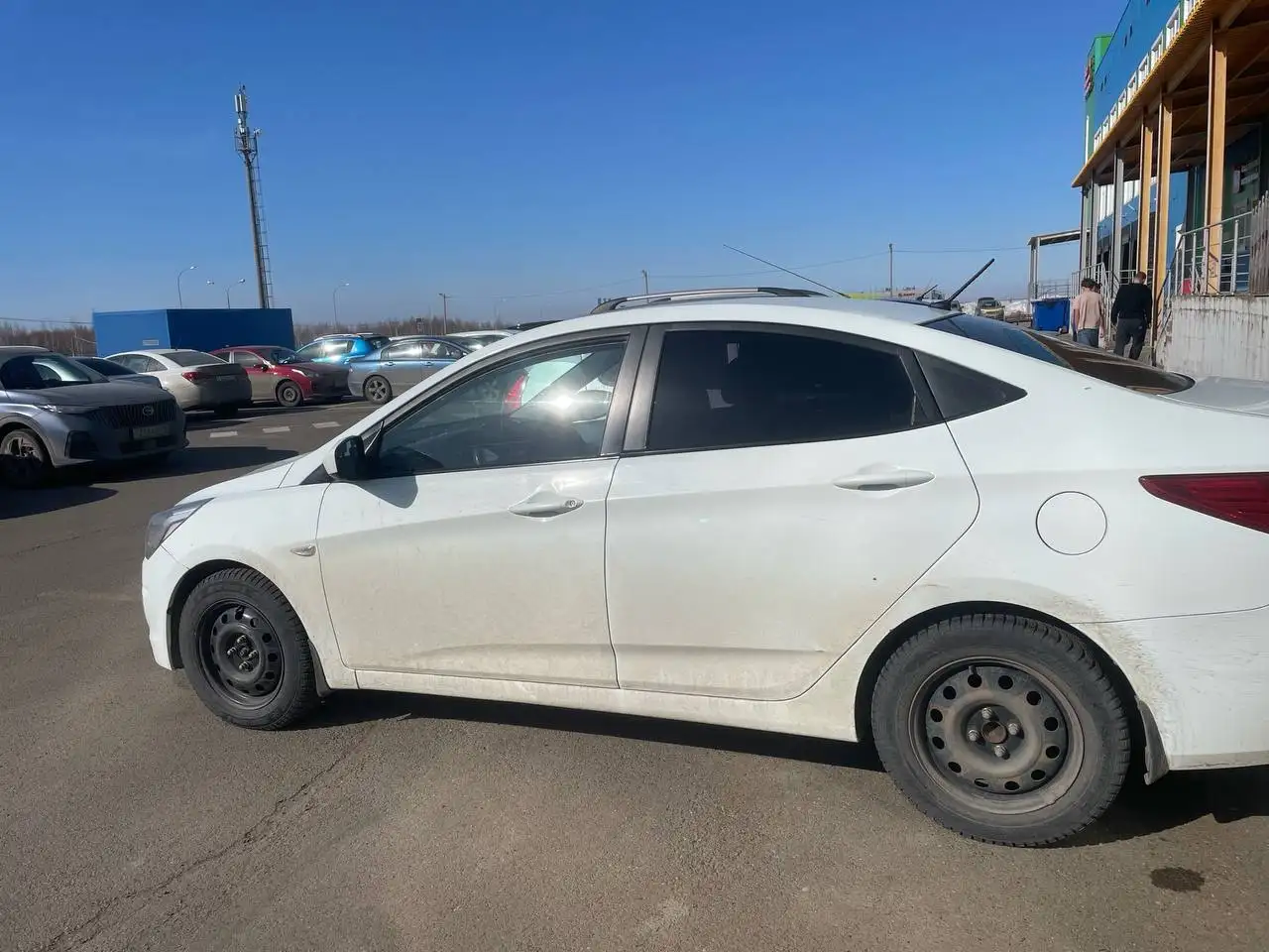 Продажа автомобиля Hyundai Solaris 2015 года - Легковые автомобили (Авто) в Казань