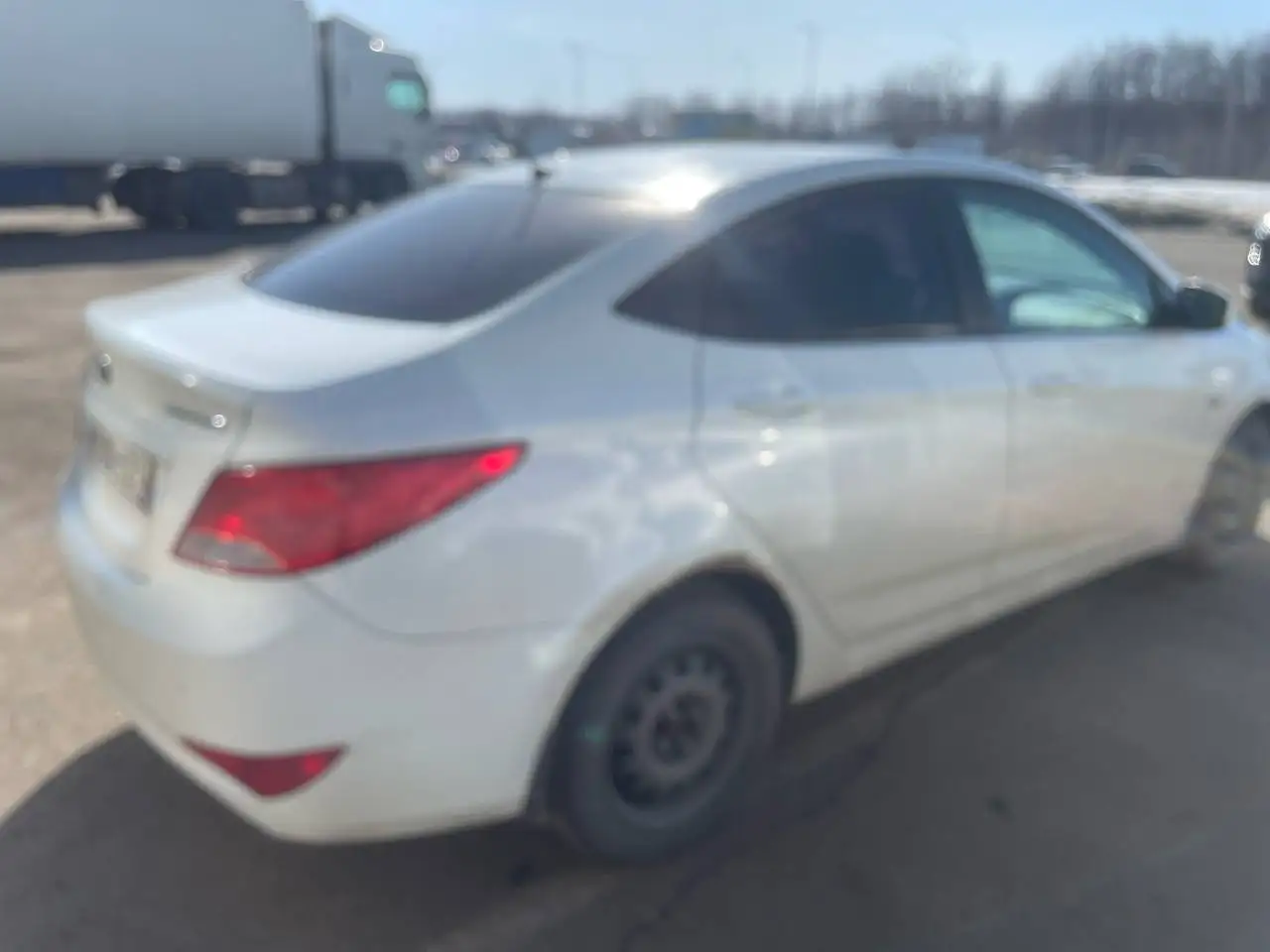 Продажа автомобиля Hyundai Solaris 2015 года - Легковые автомобили (Авто) в Казань