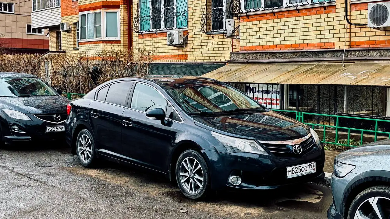 Toyota Avensis рестайлинговая 2011г. с вариатором - Легковые автомобили (Авто) в Королев