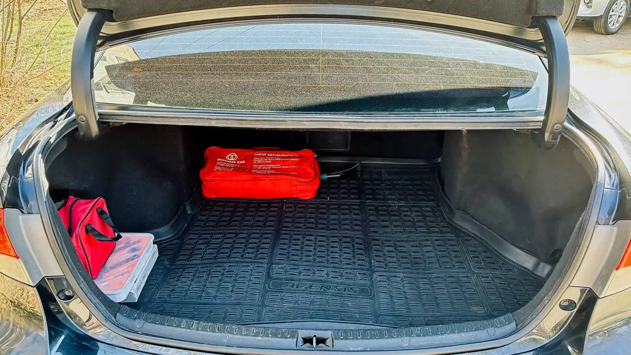 Toyota Avensis рестайлинговая 2011г. с вариатором - Легковые автомобили (Авто) в Королев