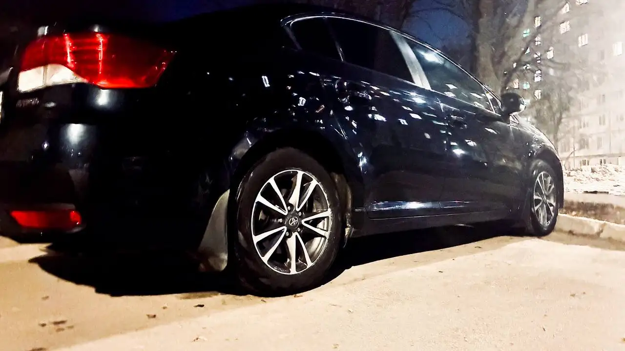 Toyota Avensis рестайлинговая 2011г. с вариатором - Легковые автомобили (Авто) в Королев