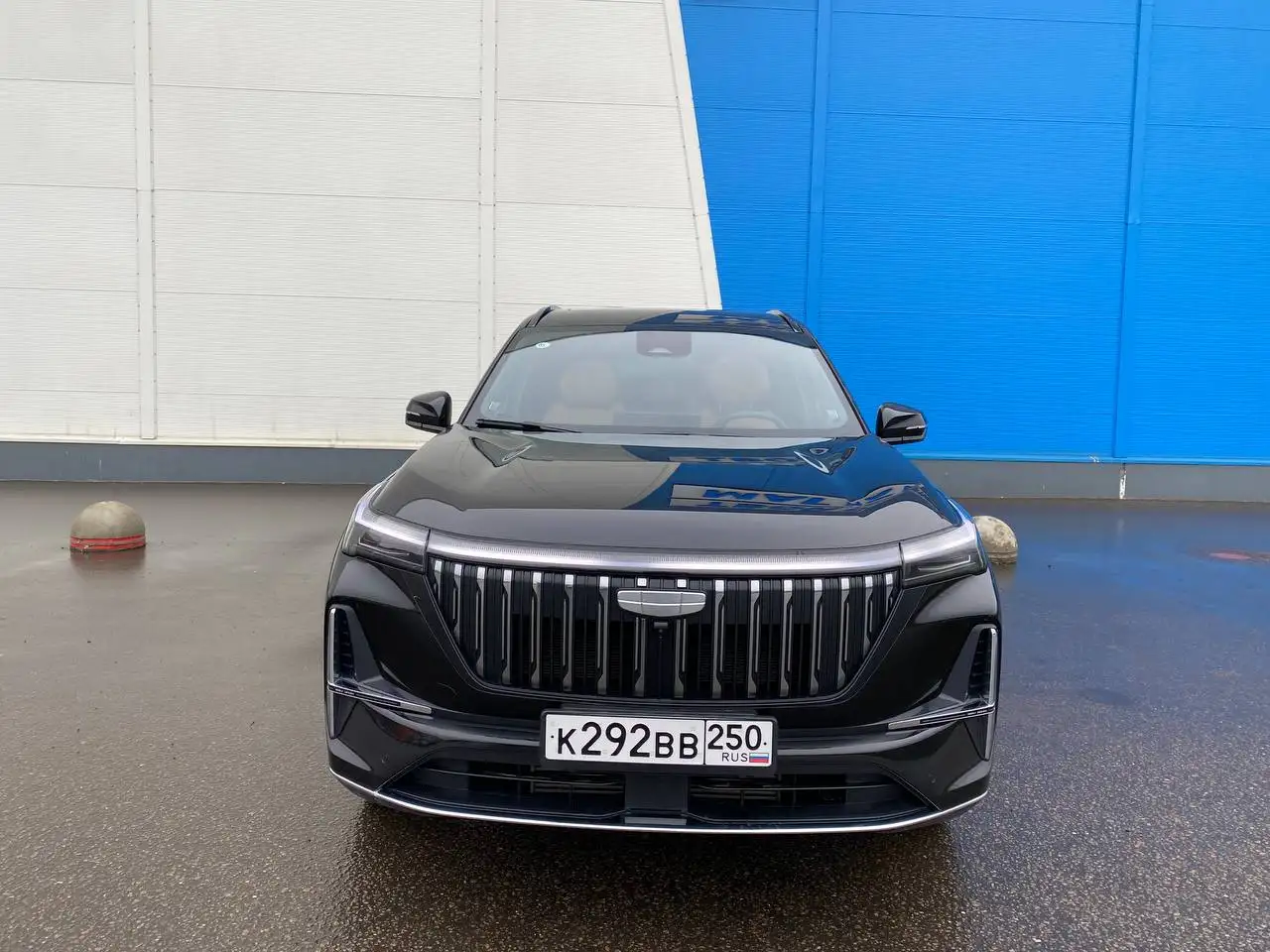 Geely ATLAS 2025 года с пробегом 20 тыс. км - Авто в Москва