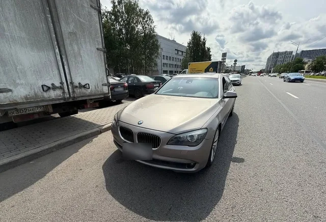 BMW SERIE 7 2009 750Li 4.4 AT - Коммерческий транспорт в Москва