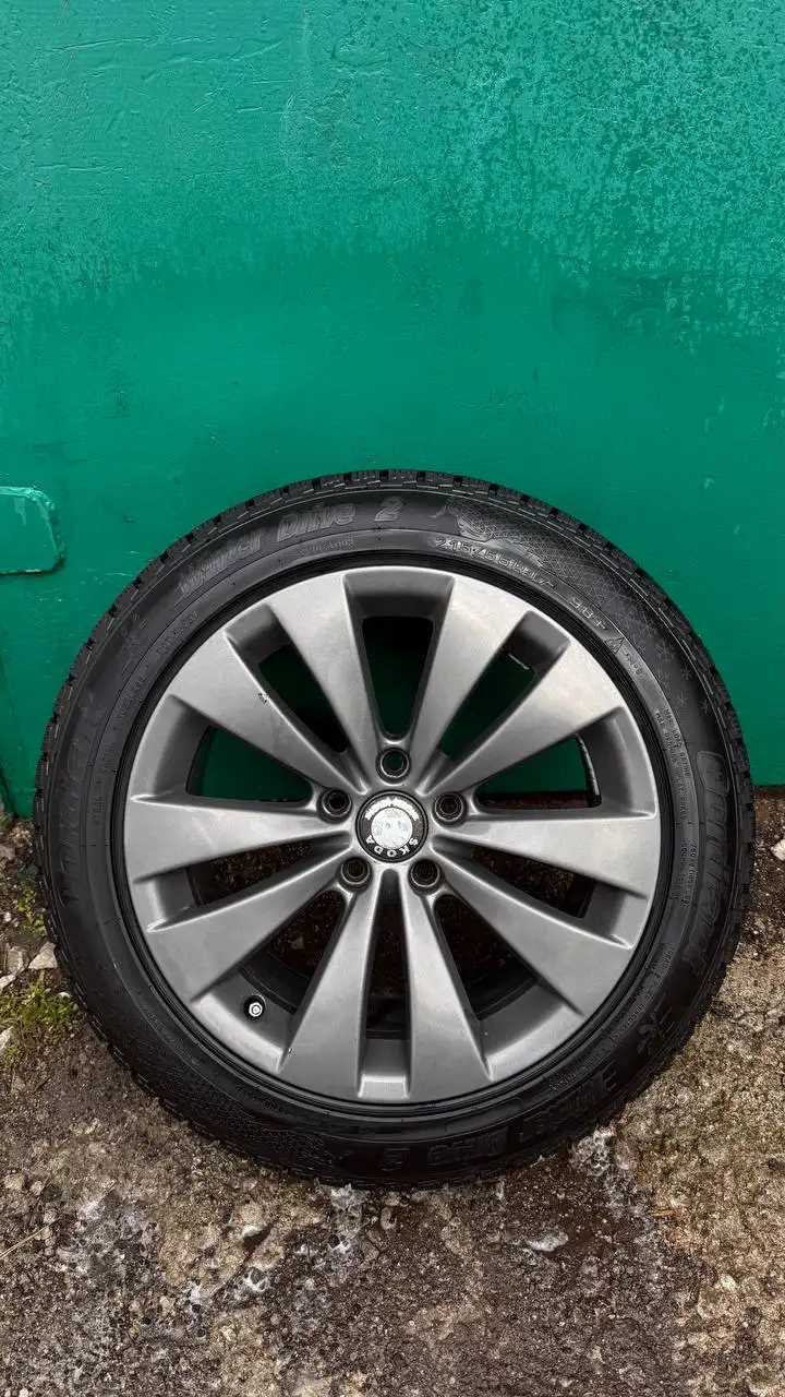 Комплект дисков на зимней резине VAG R17 5x112 57.1 - Запчасти (Авто) в Макеевка