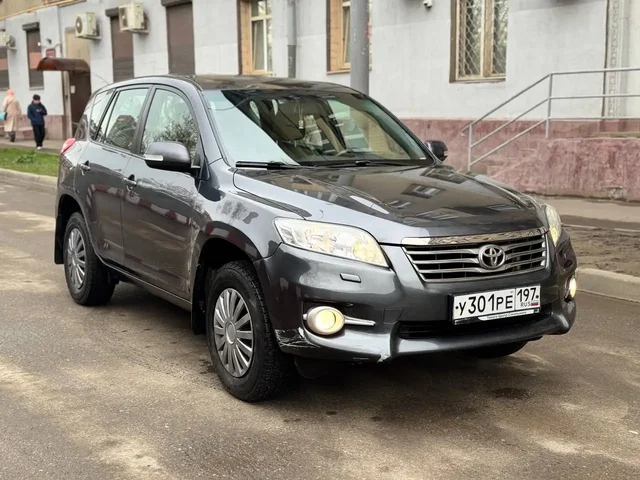 Toyota RAV4 2011 года с пробегом 60 тыс. км - Внедорожники, кроссоверы в Москва