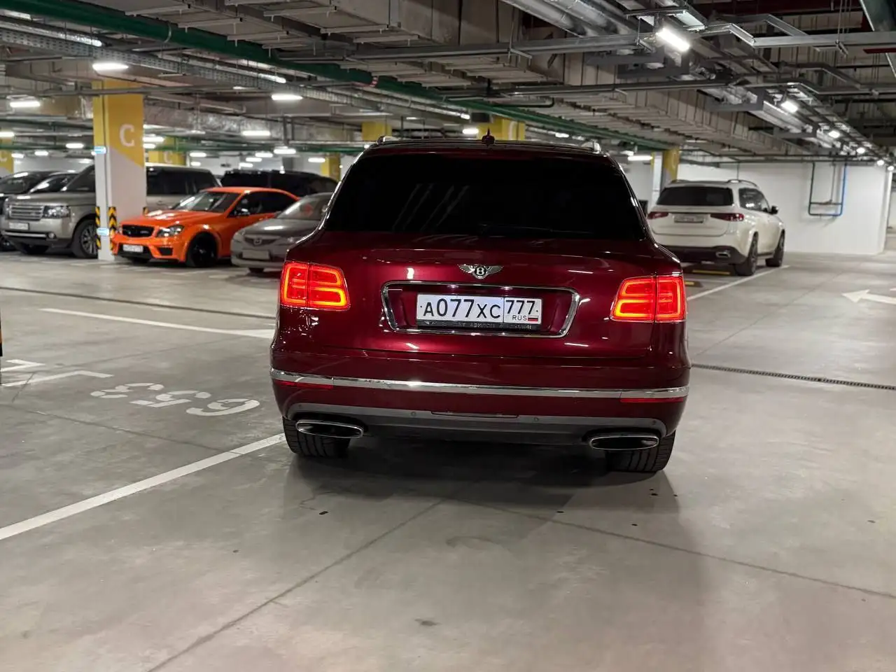 Bentley Bentayga 2016 - Внедорожники (Авто) в Москва
