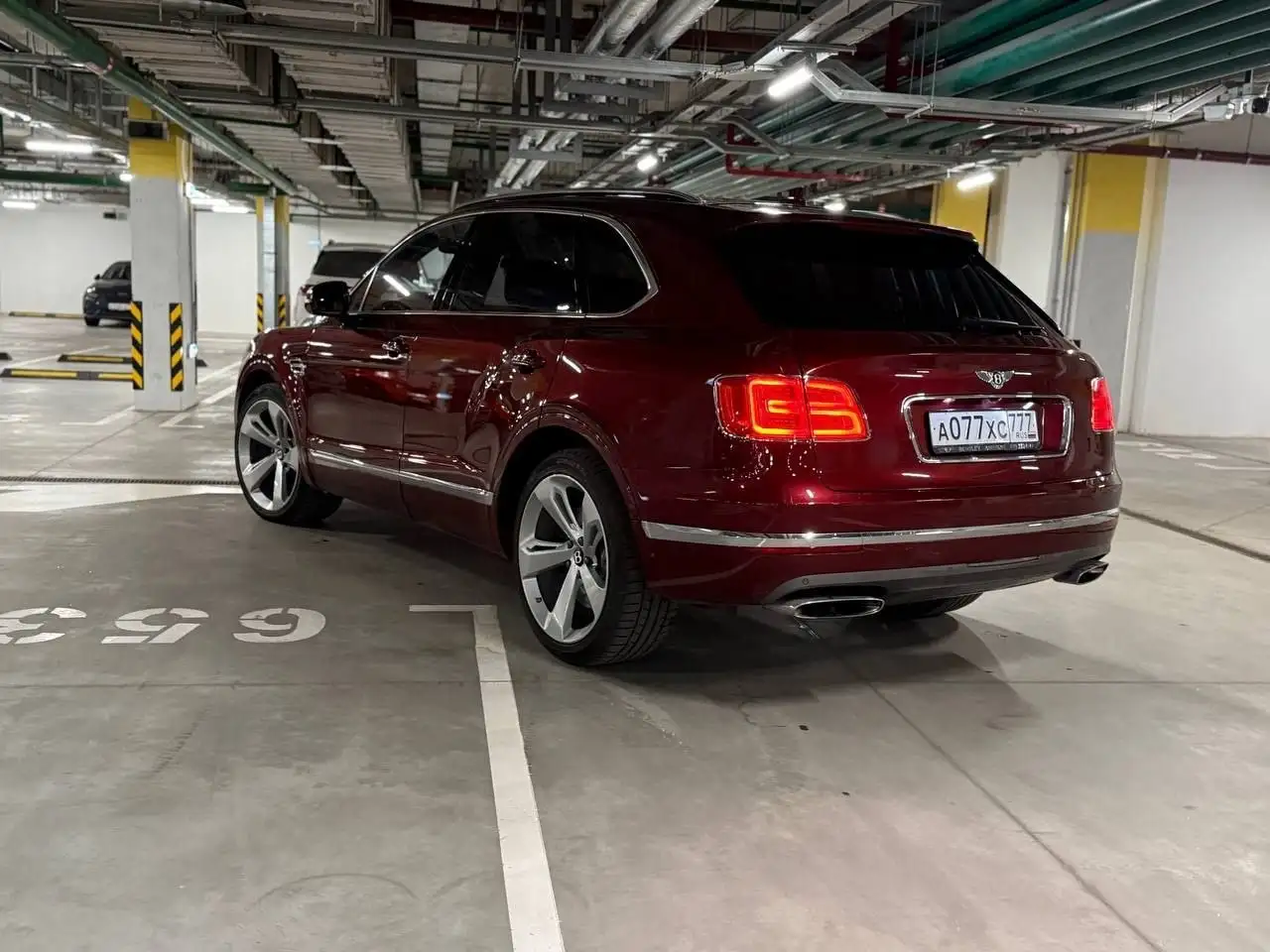 Bentley Bentayga 2016 - Внедорожники (Авто) в Москва