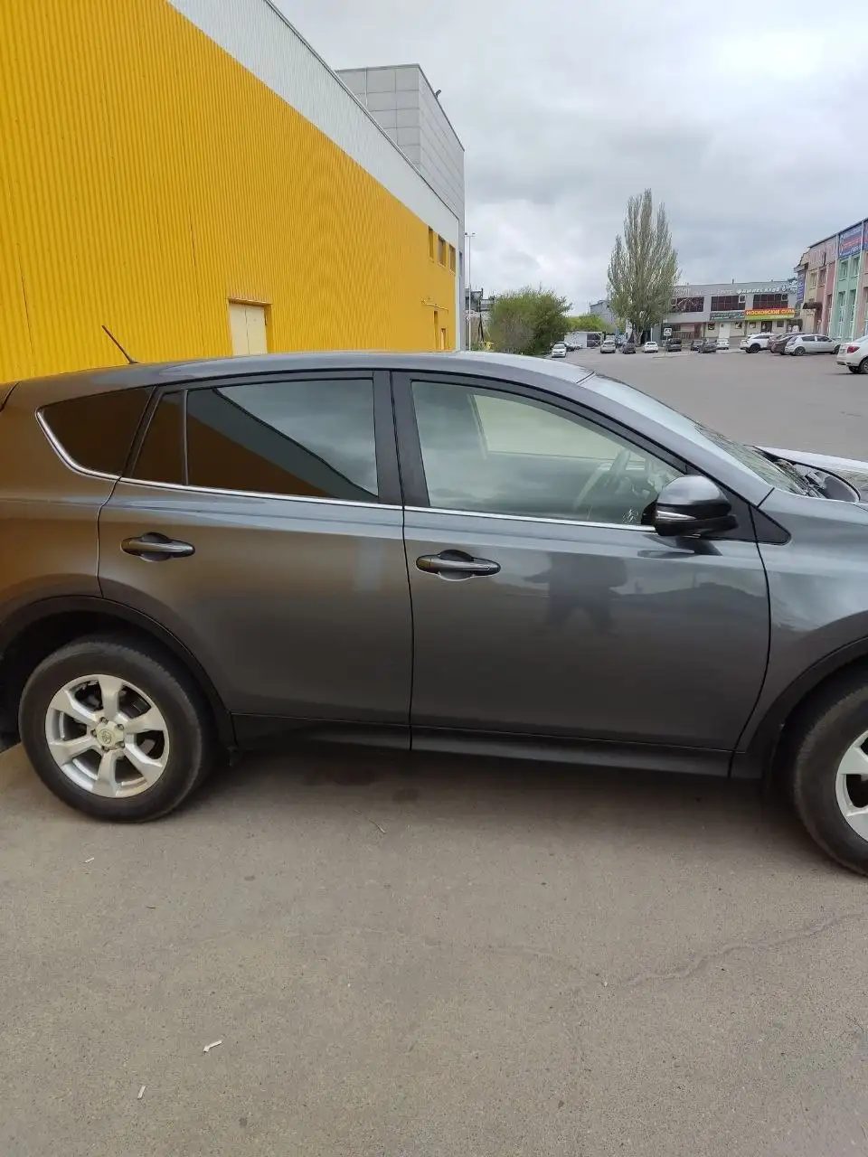 Продажа Toyota RAV4 2014 года - Легковые автомобили (Авто) в Мелитополь