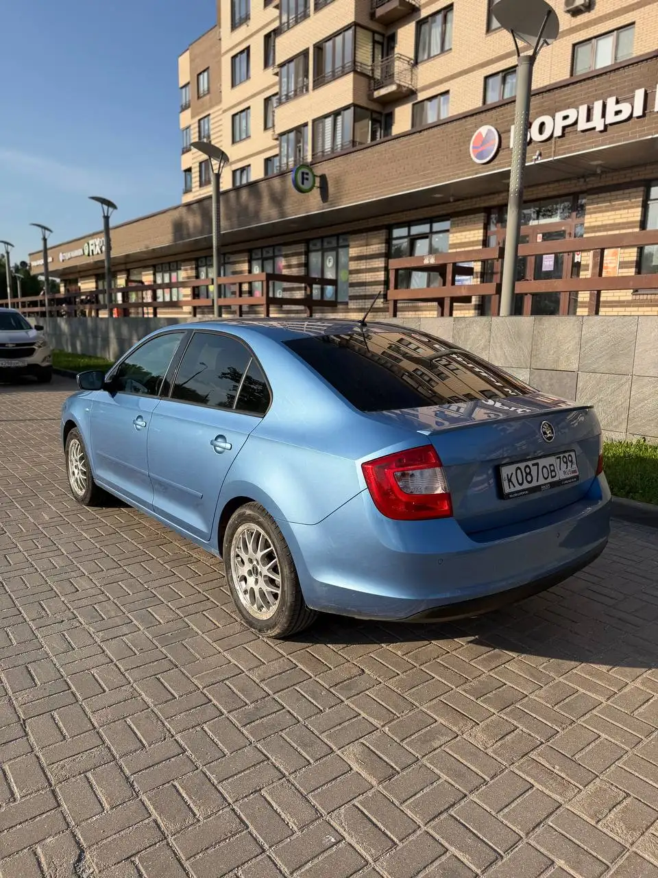 Skoda Rapid 2016 1.4 - Авто в Москва