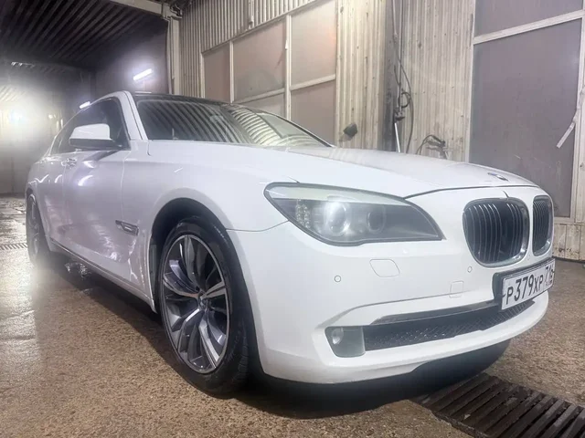 BMW 730i Коротышь 2011 - Автомойка в Москва
