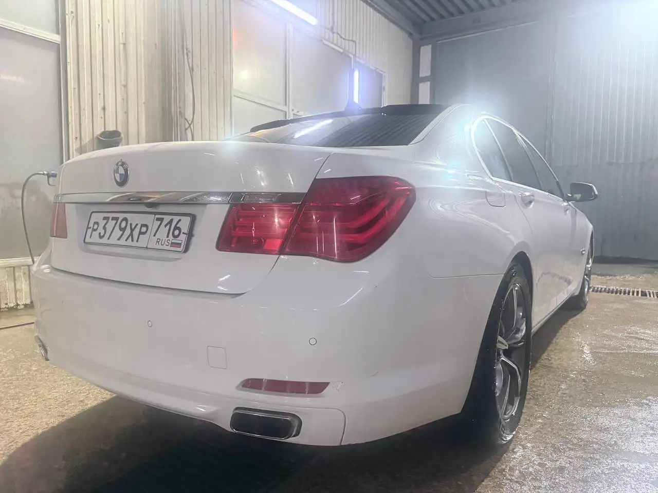 BMW 730i Коротышь 2011 - Авто в Москва