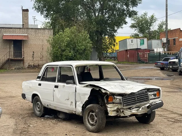 ВАЗ 2105 после ДТП - Лодки в Москва