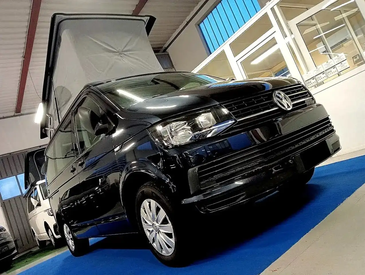 Volkswagen T6 California 2017 года - Микроавтобусы (Авто) в Москва