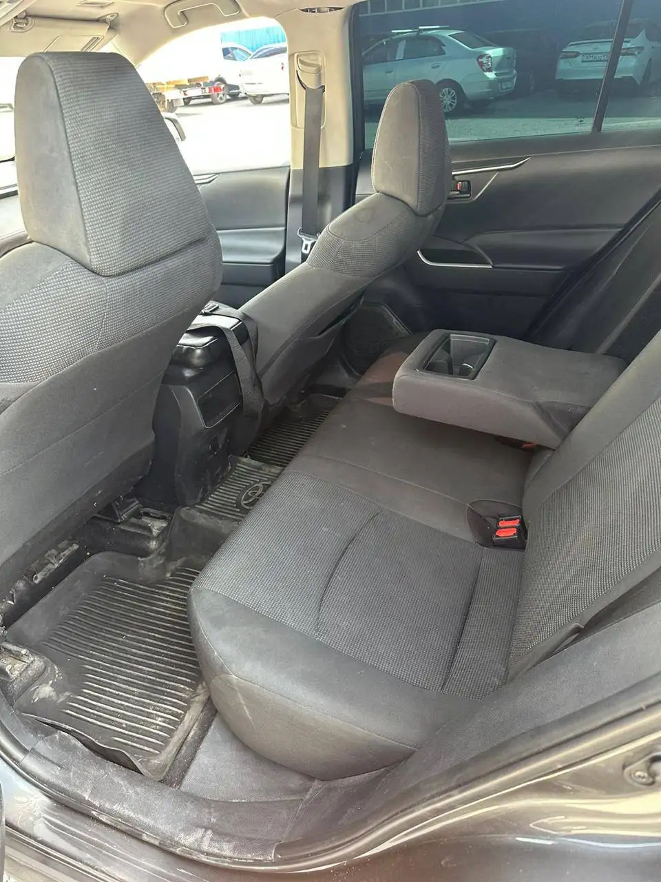 Toyota RAV4 2021 2.5L AWD - Внедорожник (Авто) в Москва