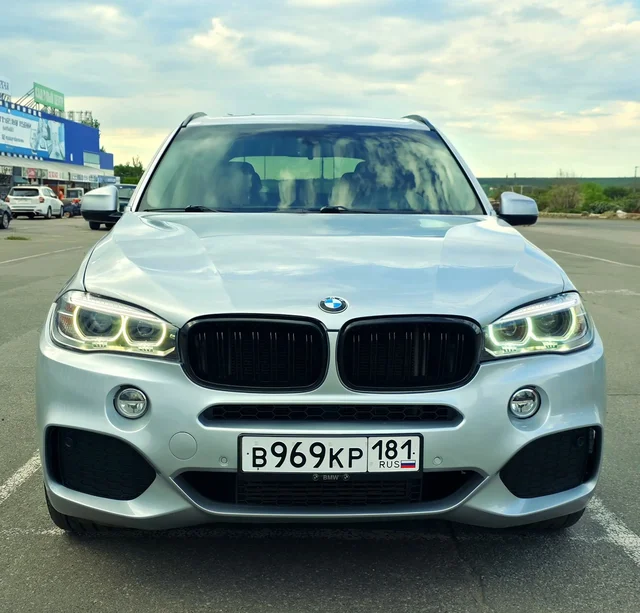 BMW X5 F15 2014 в отличном состоянии - Skoda Octavia A7 в Москва