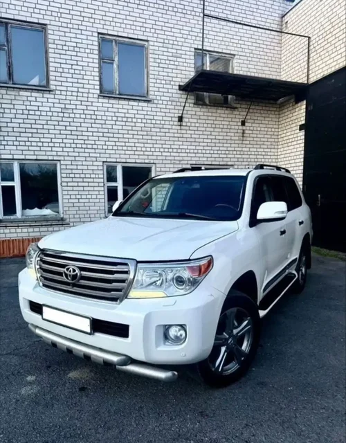 Toyota Land Cruiser 200 2013 дизель - Автозапчасти в Ростов-на-Дону