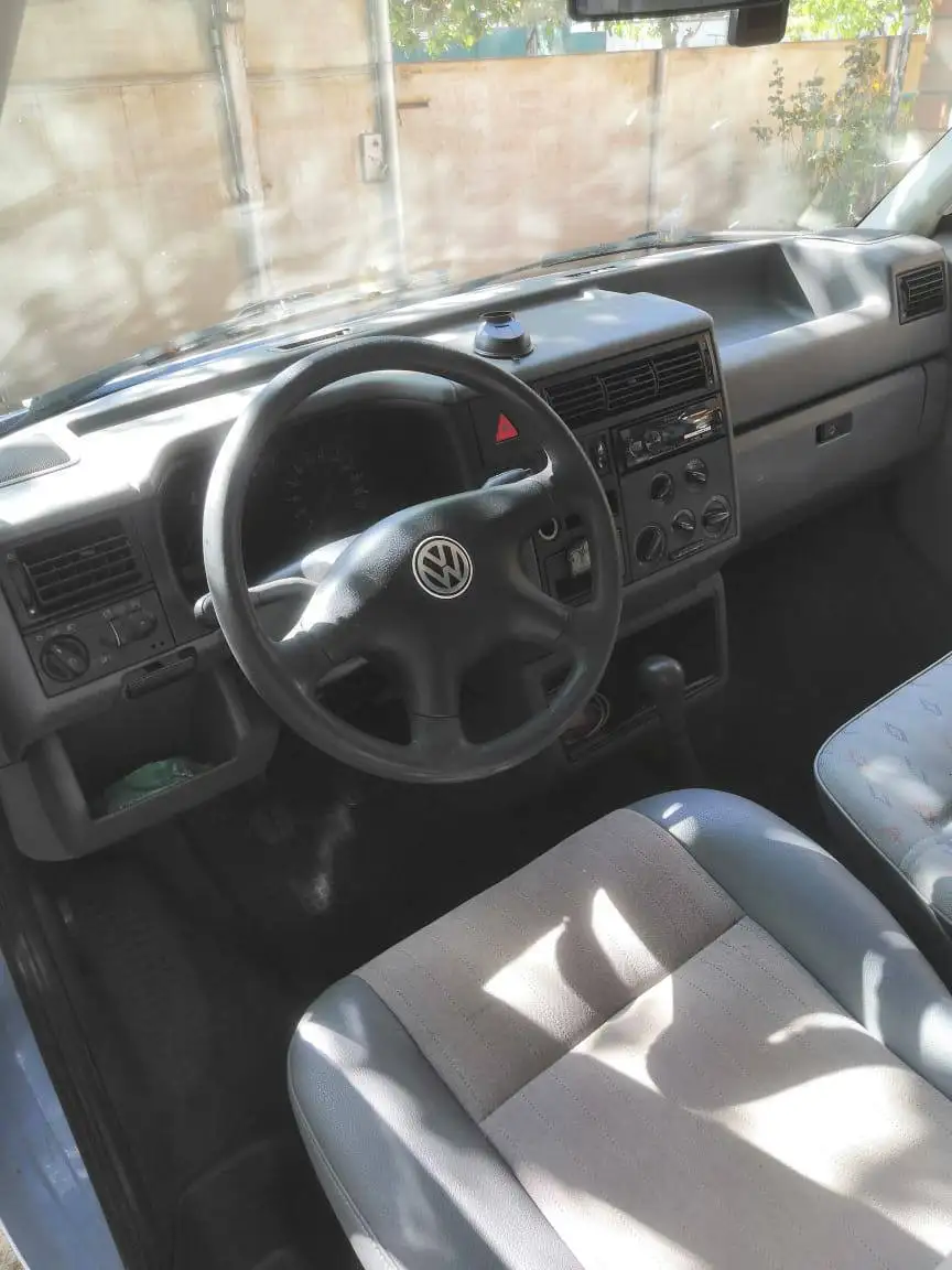 Volkswagen Transporter 2001 - Легковые автомобили (Авто) в Москва