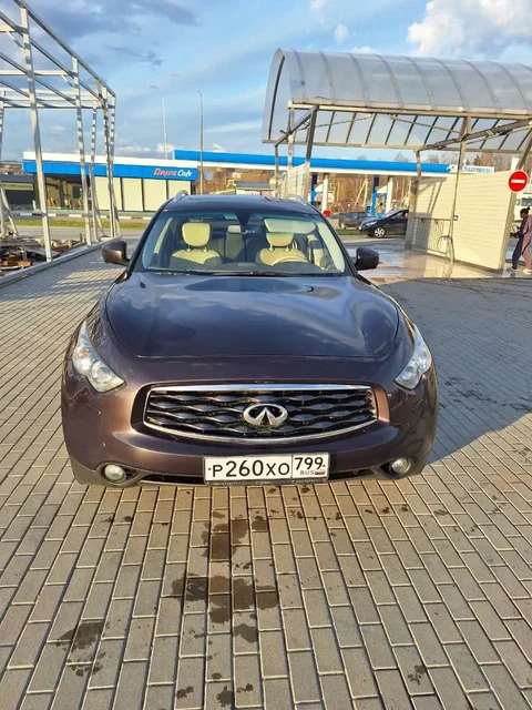 Infiniti FX37, 2010, 215000 км, 2 владелец - BMW X7 в Москва