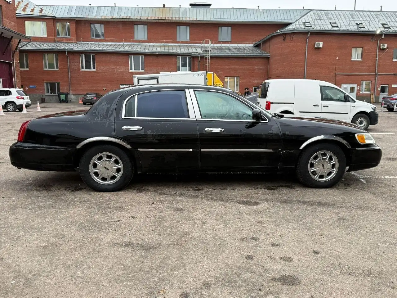 Lincoln Town Car 1999 - Легковые автомобили (Авто) в Москва