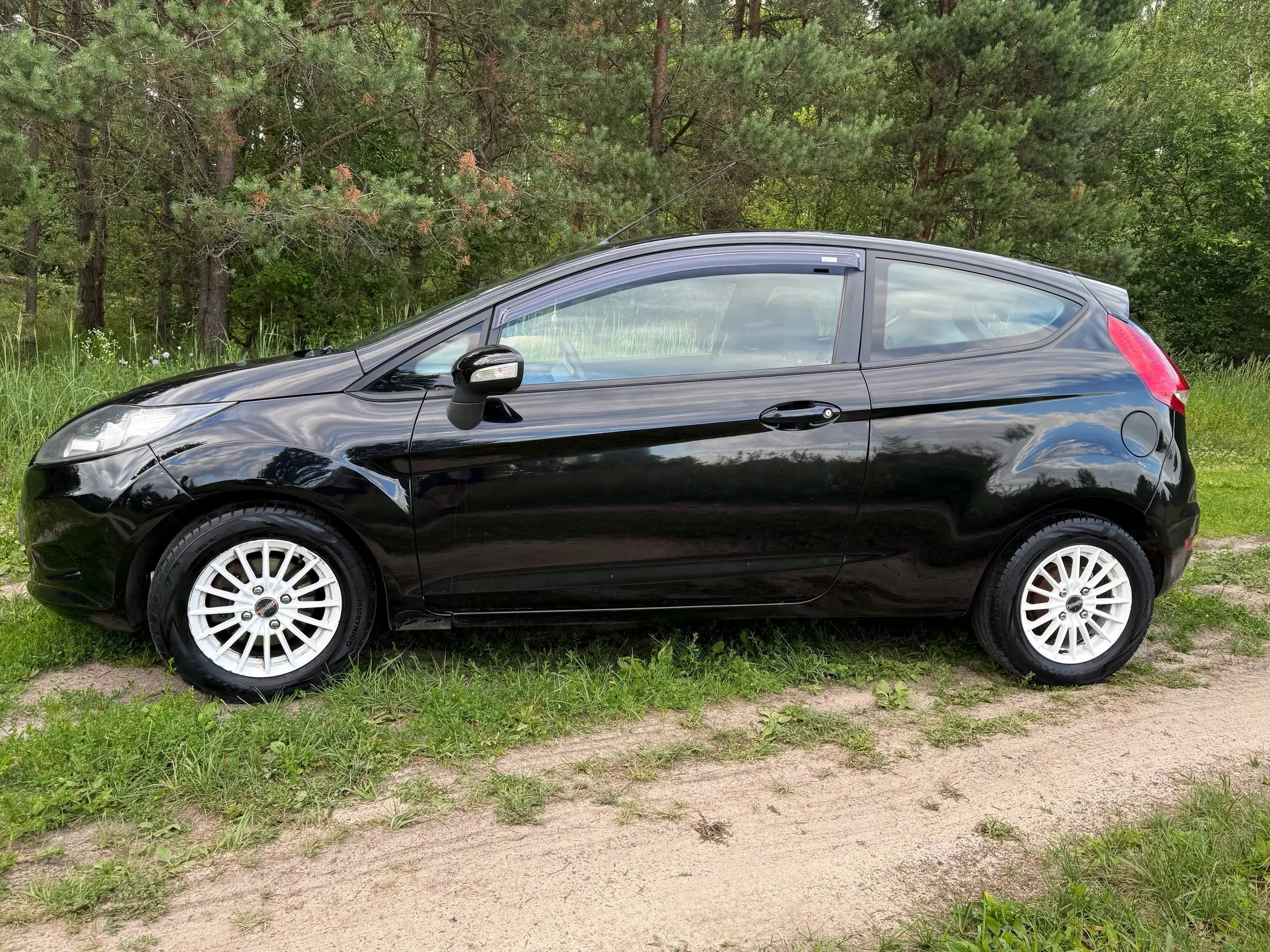 Ford Fiesta 1.4 МТ в Воскресенске - Легковые автомобили (Авто) в Воскресенск