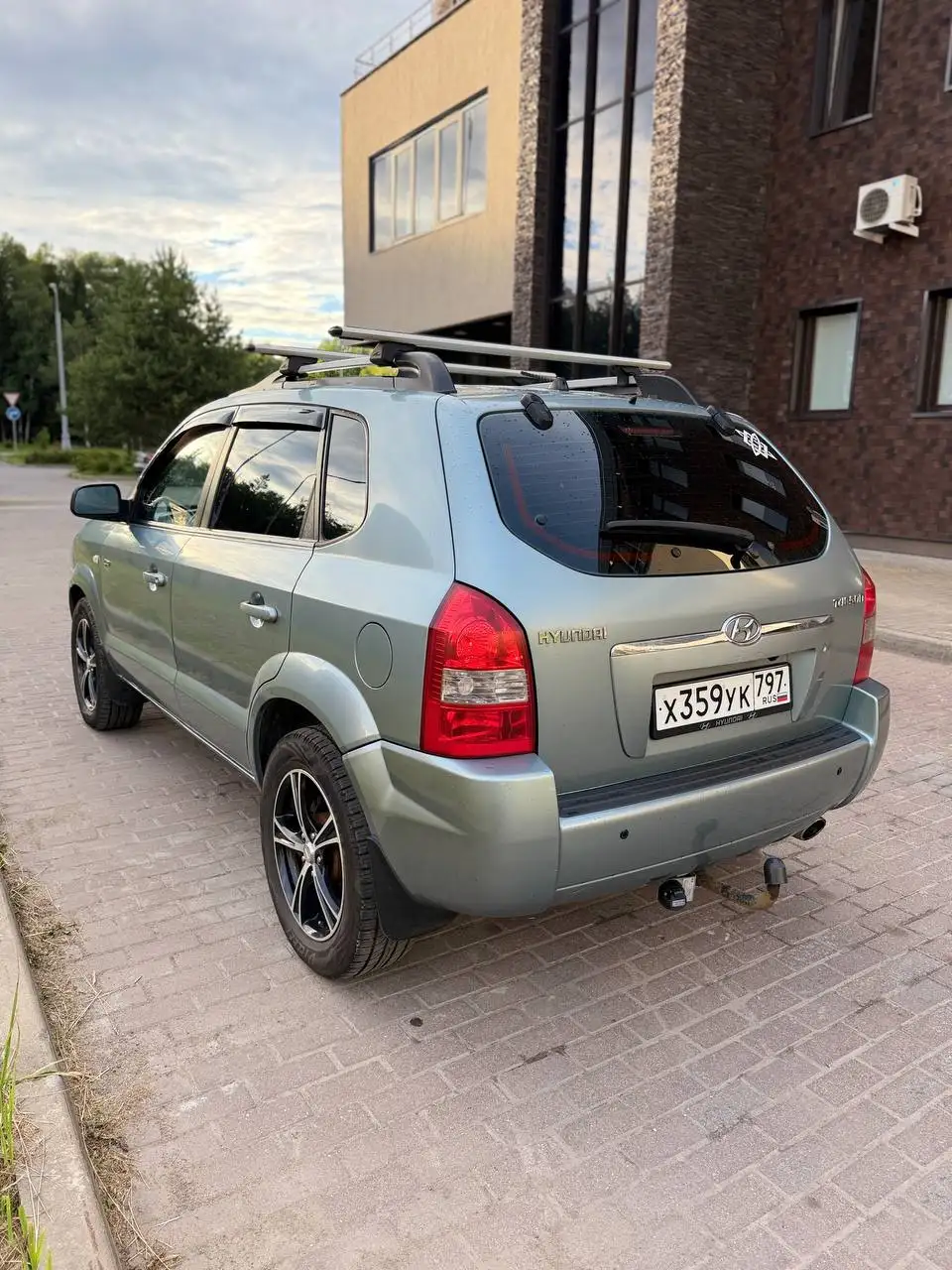 Hyundai Tucson 2006 и Nissan Q2013 - Авто в Москва