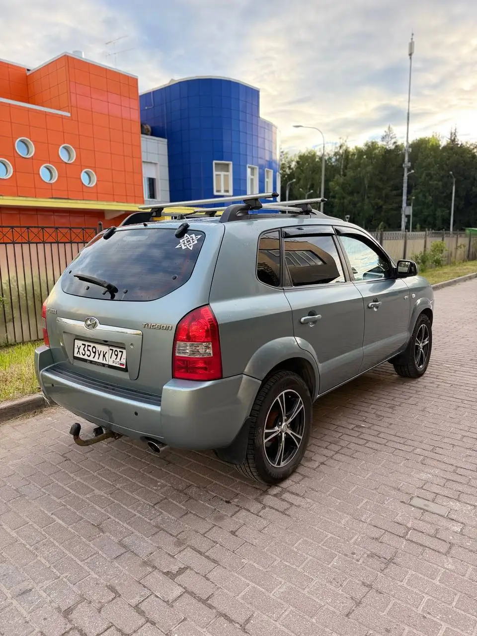 Hyundai Tucson 2006 и Nissan Q2013 - Авто в Москва