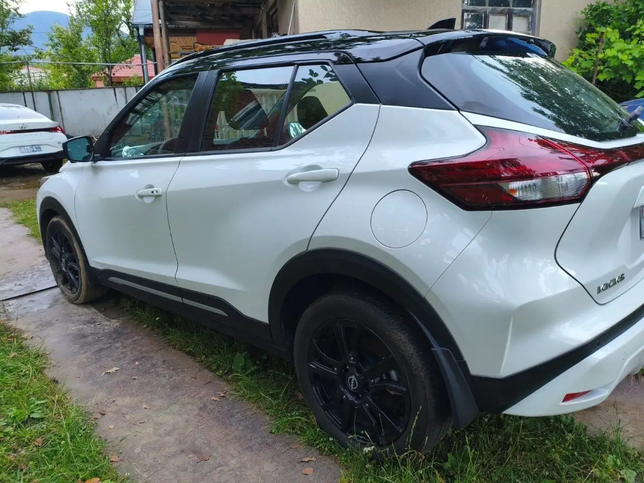 Nissan Kicks SR 2023 и Chevrolet Trailblazer RS 2021 - Автомобили (Авто) в Москва