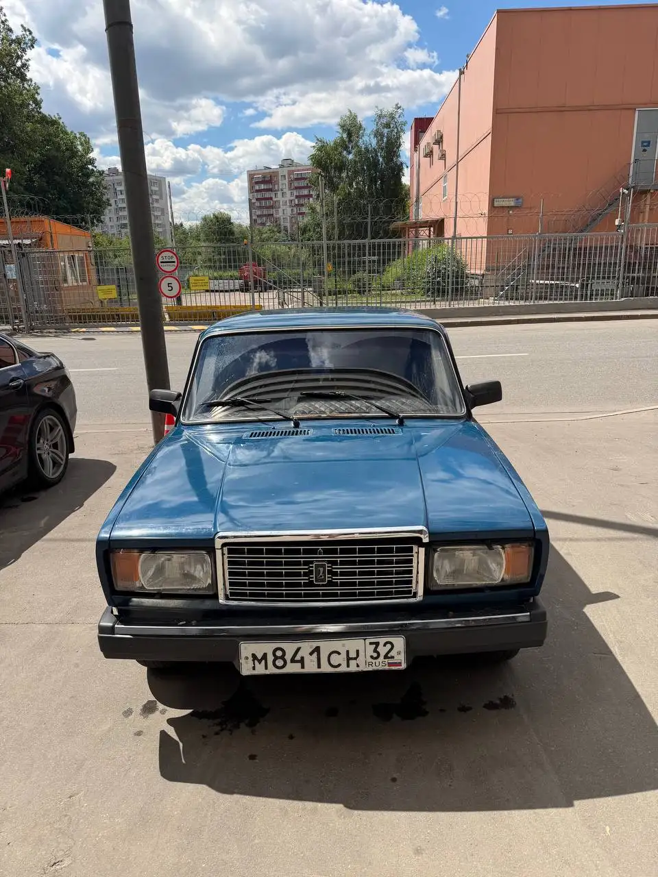 Автомобиль 2004 года в хорошем состоянии - Легковые автомобили (Авто) в Москва