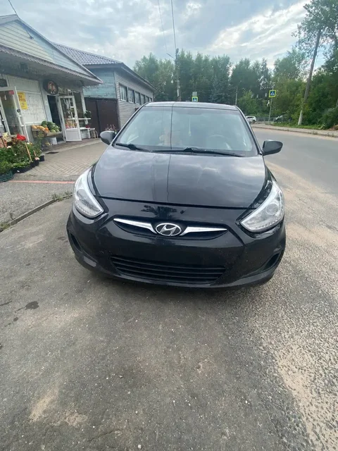 Hyundai Solaris 2011 - Цена на авто в Москва