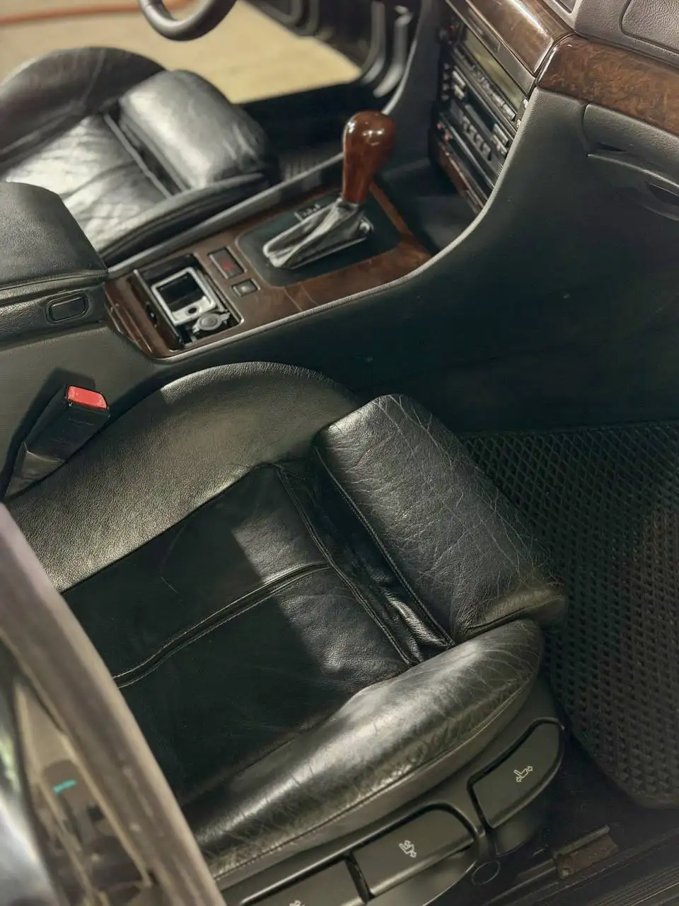 BMW E38 730D 1999 года - Авто в Екатеринбург