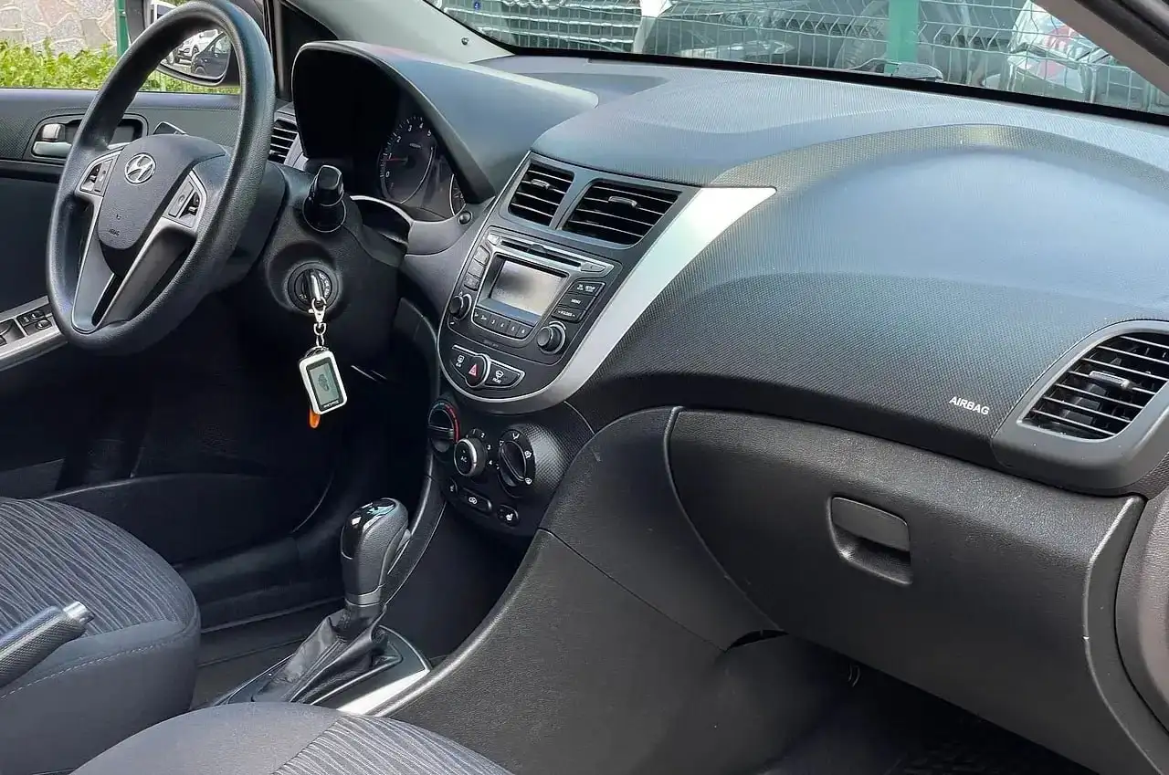 Hyundai Solaris 2016 - Легковые автомобили (Авто) в Москва