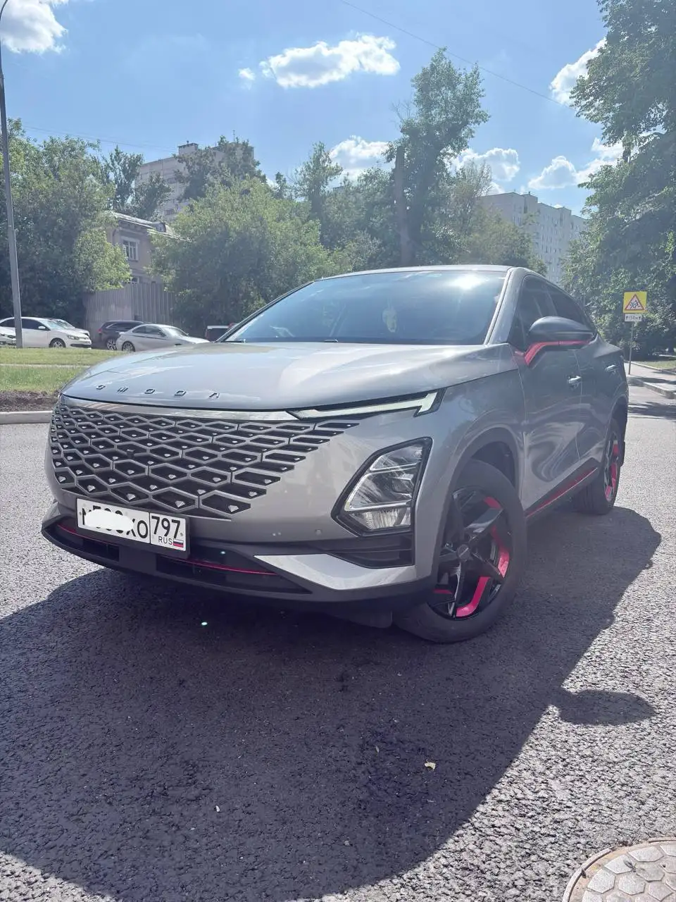 OMODA C5 2024 в идеальном состоянии с зимней резиной - Авто в Москва