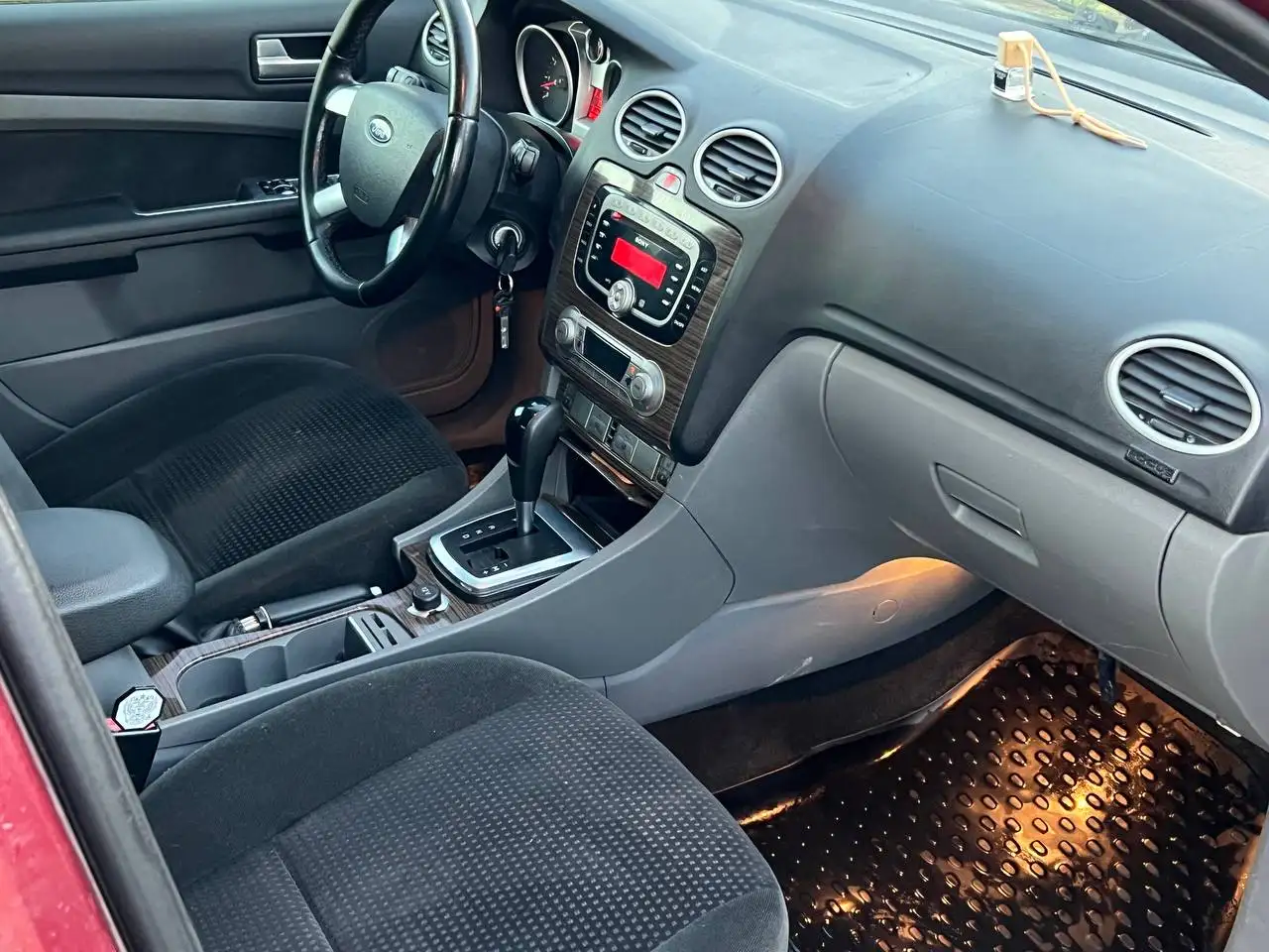 Ford Focus 2 рестайлинг 2008, автомат - Авто в Санкт-Петербург