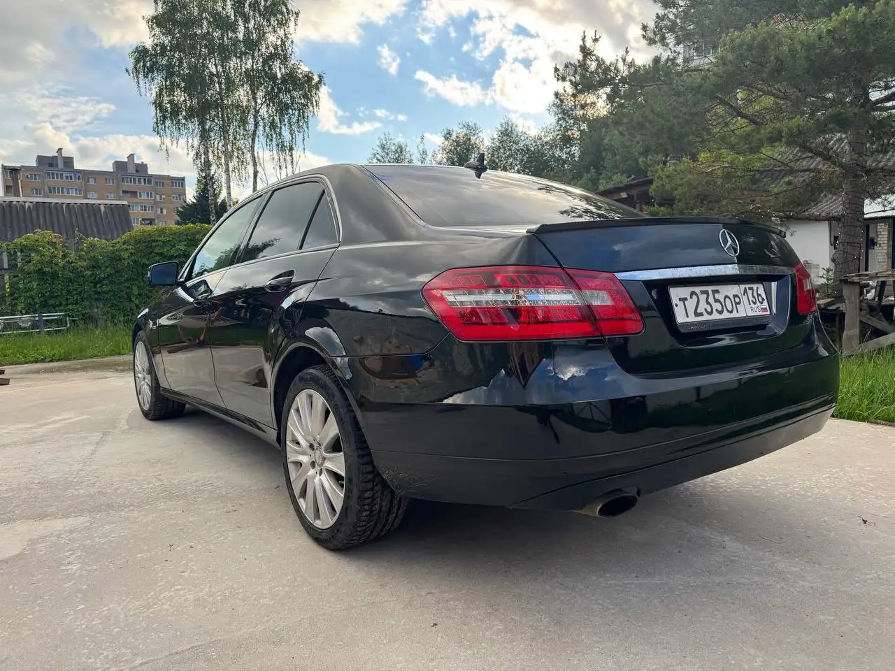 Mercedes W212 E200 2010 года в отличном состоянии - Легковые автомобили (Авто) в Тверь