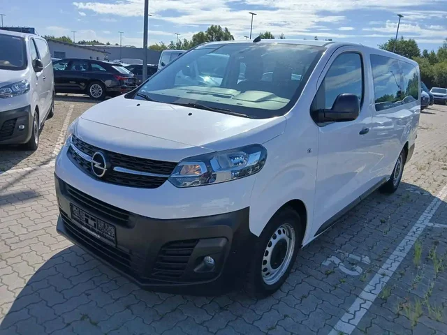 Opel Vivaro Kombi 1.5d 2022 - 2.3 млн руб - Диски в Москва