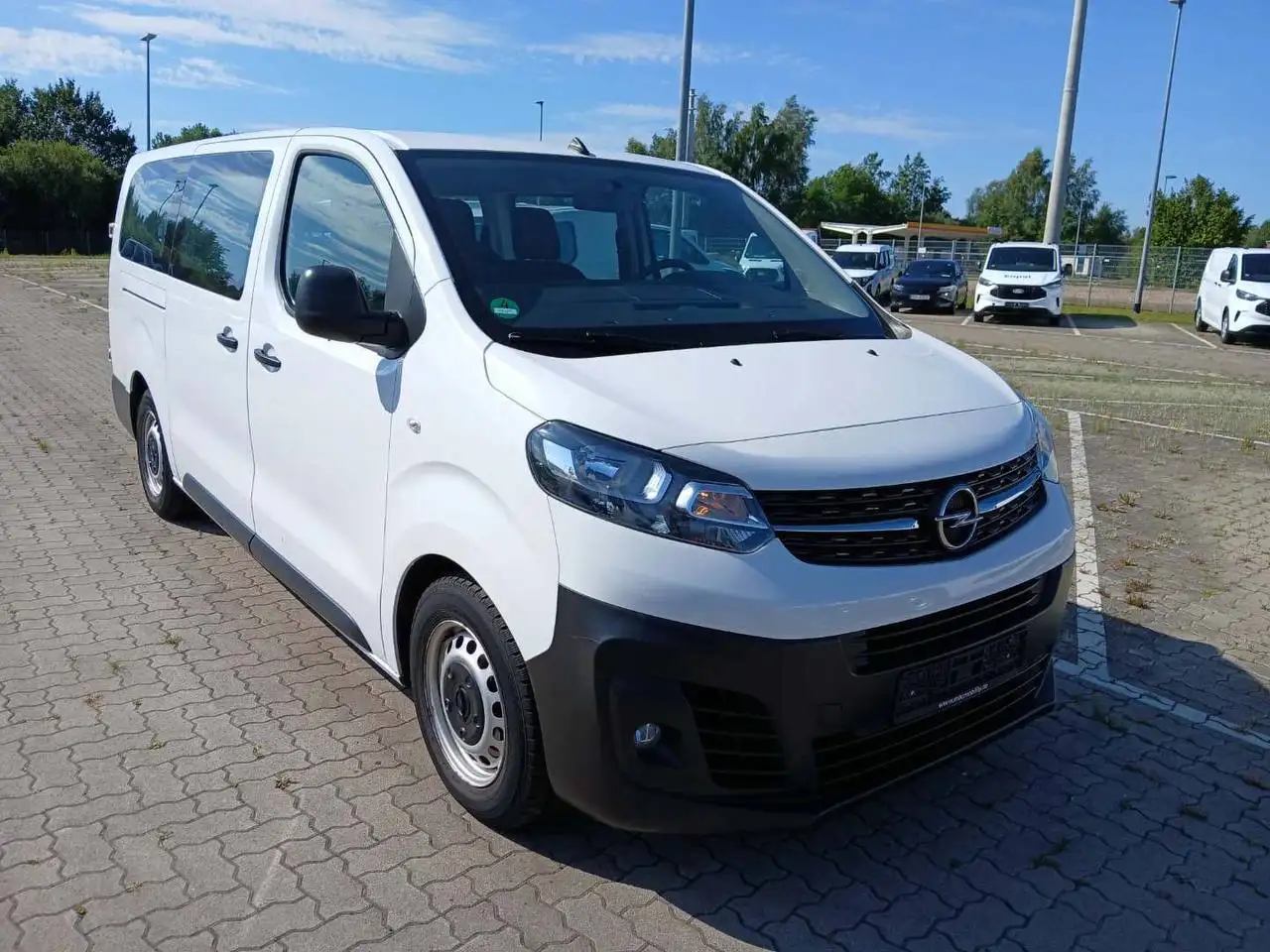 Opel Vivaro Kombi 1.5d 2022 - 2.3 млн руб - Легковые автомобили (Авто) в Москва