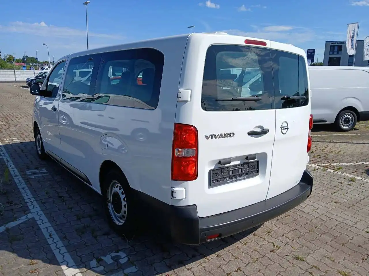 Opel Vivaro Kombi 1.5d 2022 - 2.3 млн руб - Легковые автомобили (Авто) в Москва