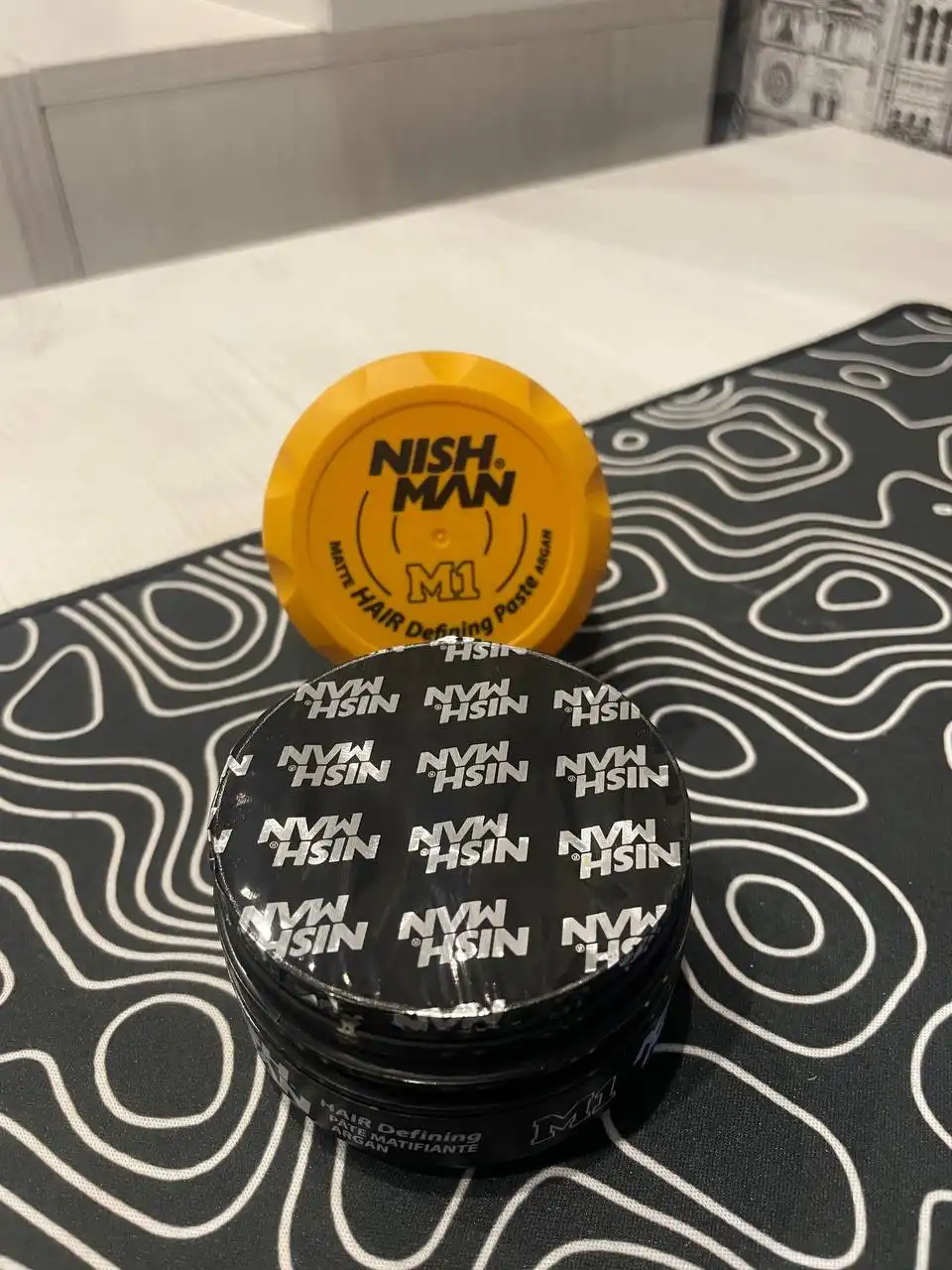 Продажа брендовой одежды и средств для укладки