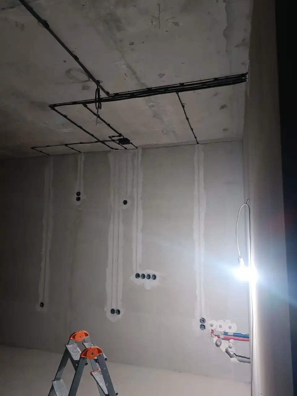 Электромонтажные работы в квартире, доме, офисе - Электромонтажные работы (Услуги) в Минск