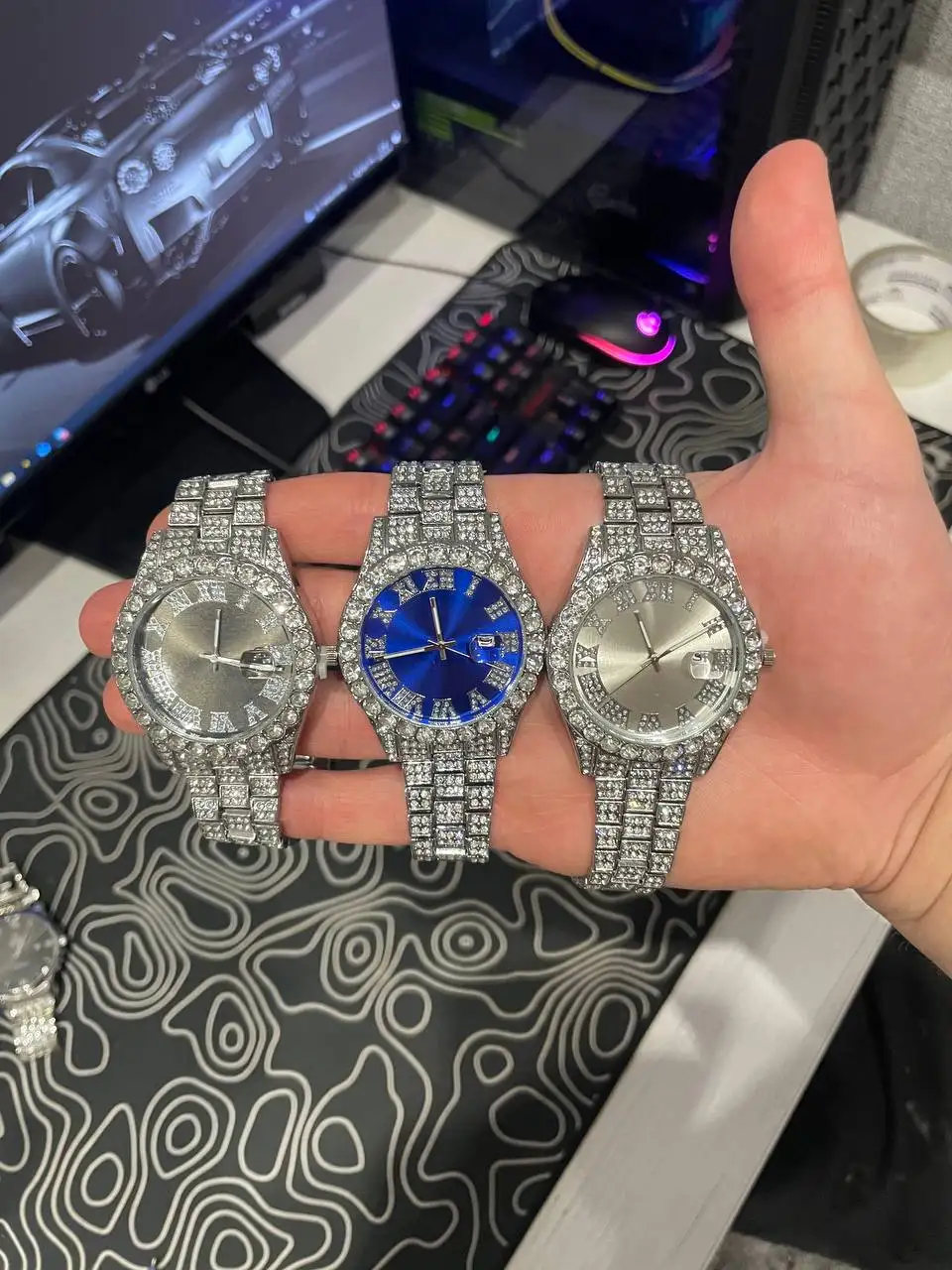 Продажа одежды, обуви и аксессуаров известных брендов - Мужская одежда (Одежда) в Минск