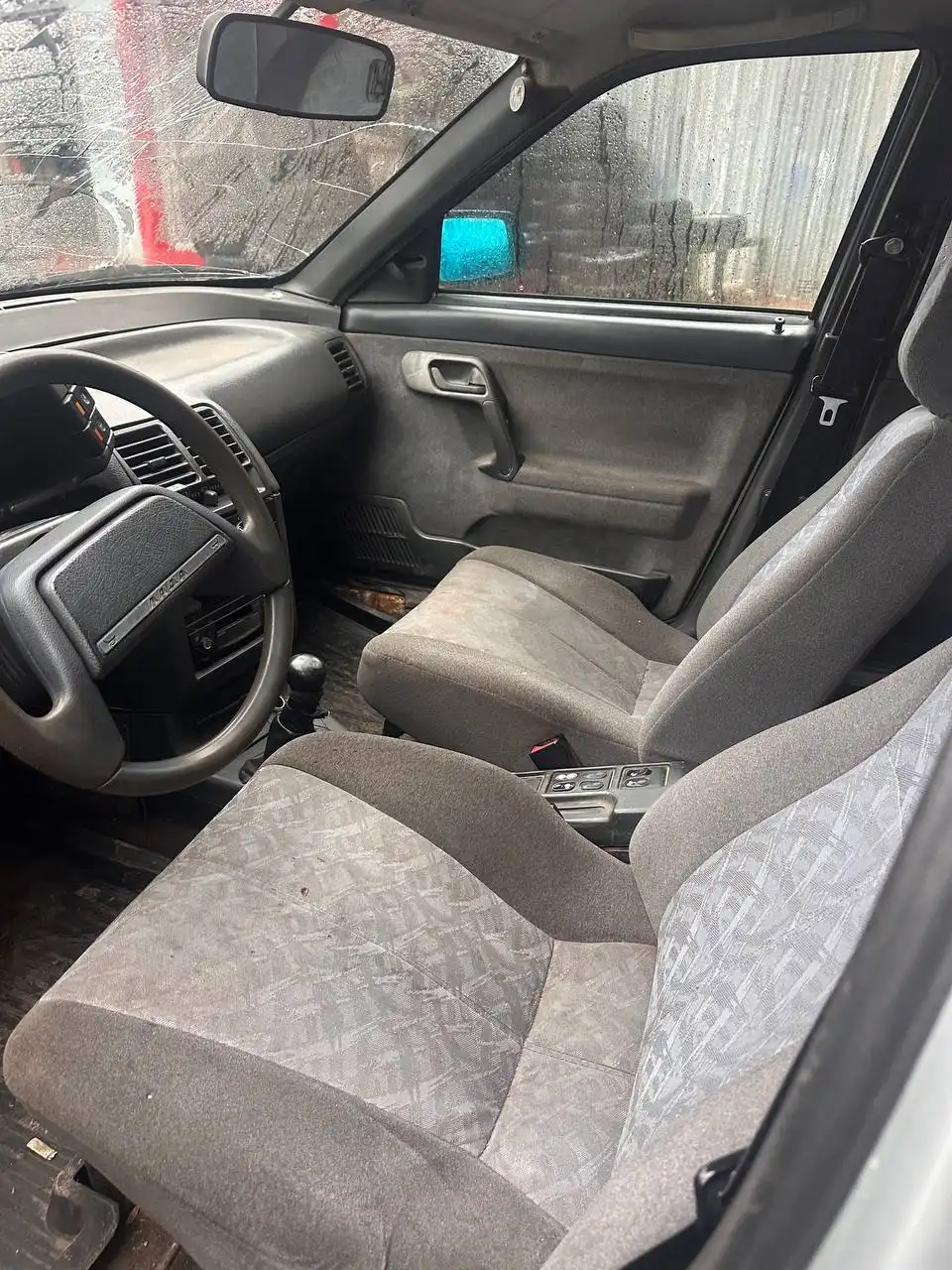 Продажа автомобиля 2004 года в Уфе