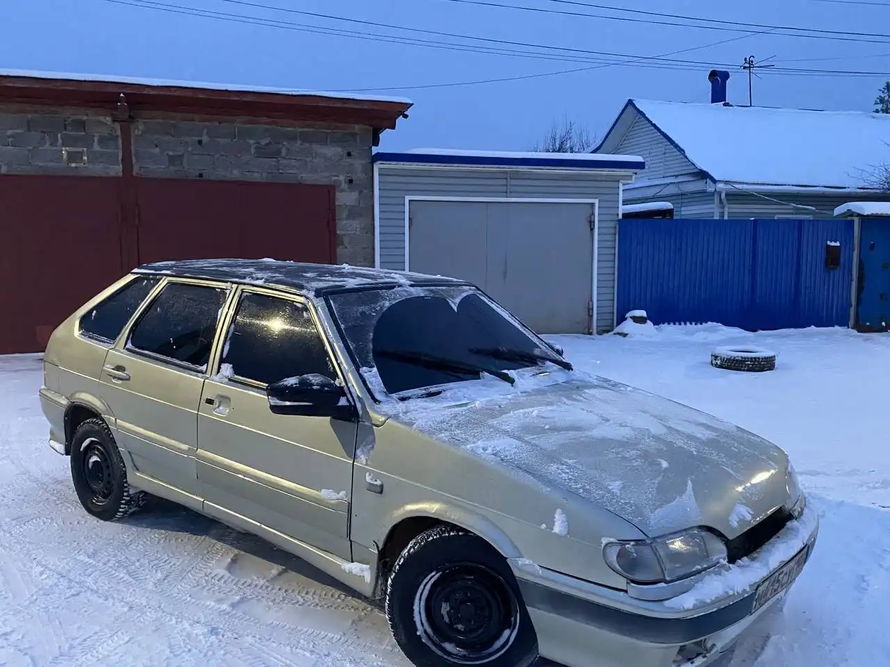 ВАЗ 2114 в хорошем состоянии с зимней резиной