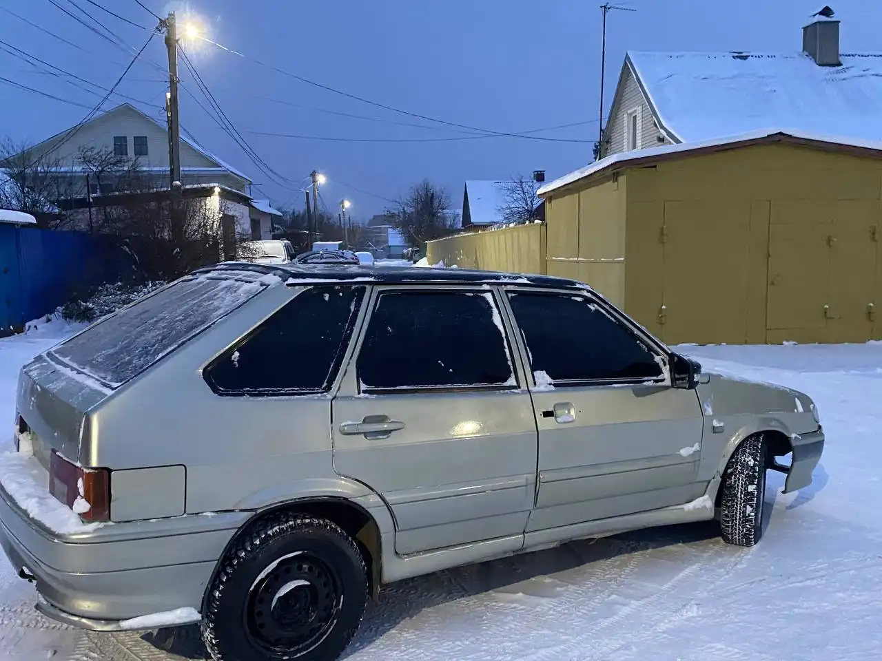 ВАЗ 2114 в хорошем состоянии с зимней резиной