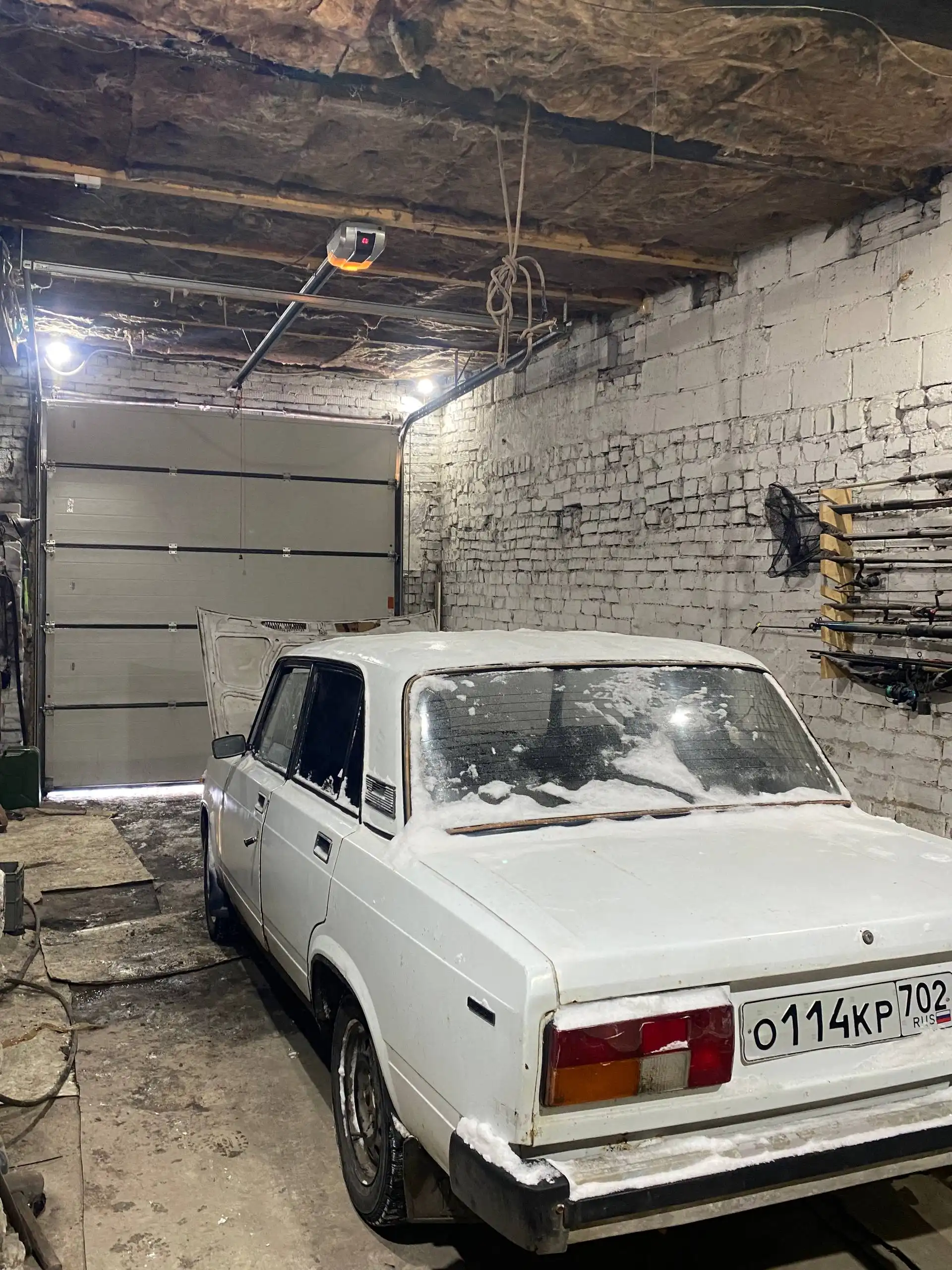 ВАЗ 2105 с зимней резиной и новыми запчастями