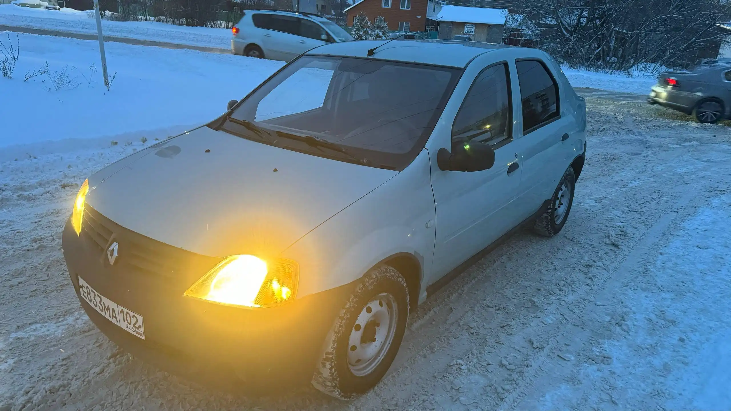 Renault Logan 7 лет в хорошем состоянии