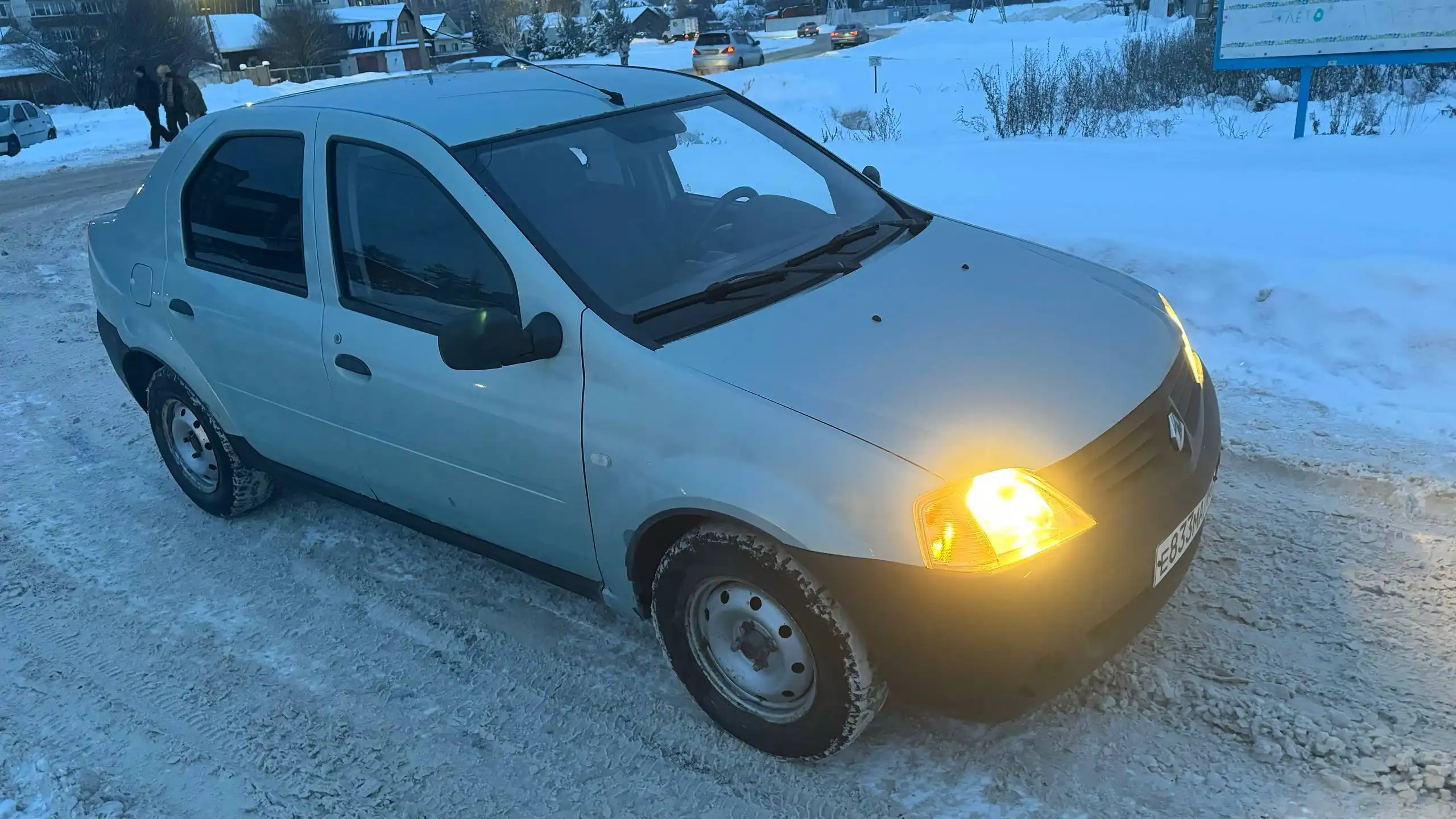 Renault Logan 7 лет в хорошем состоянии