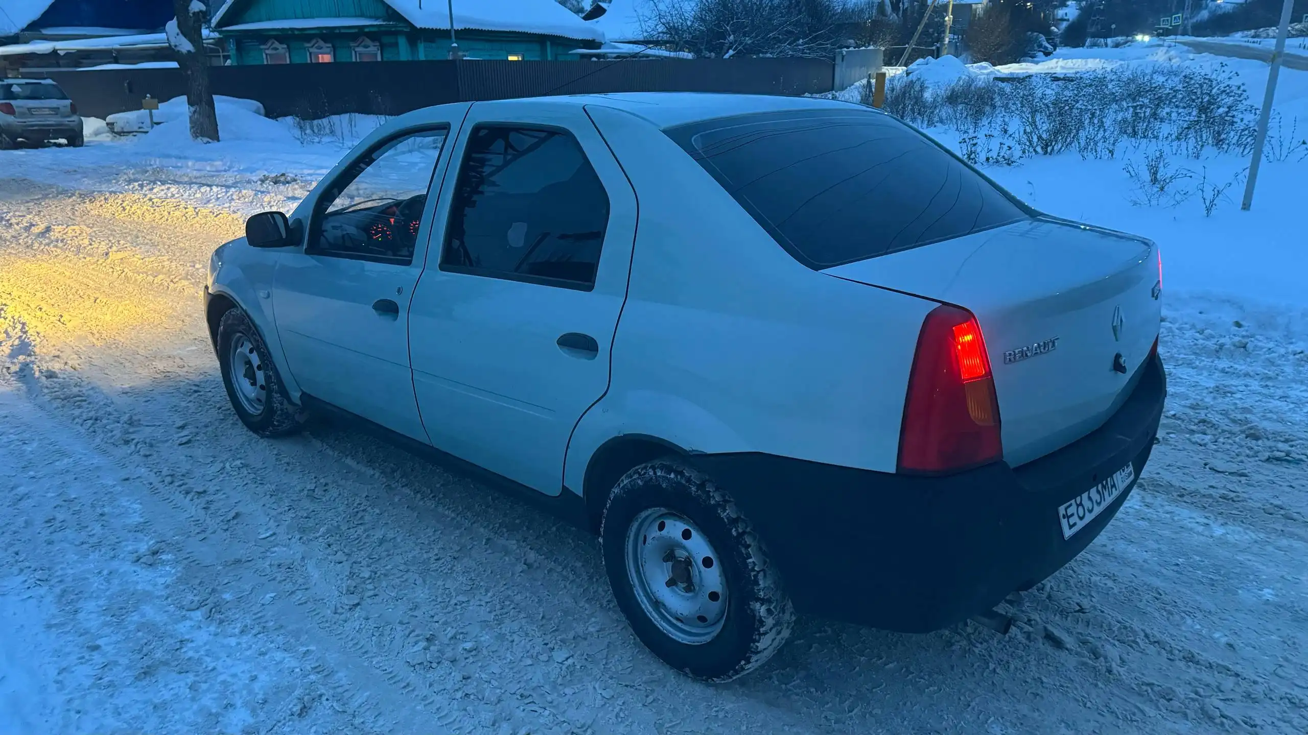 Renault Logan 7 лет в хорошем состоянии