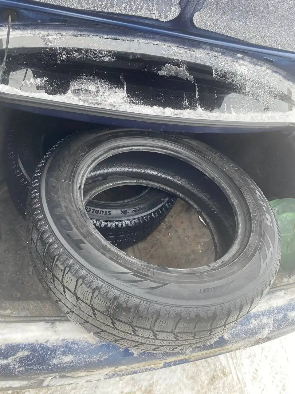 Продажа зимней резины R17 липучки в отличном состоянии