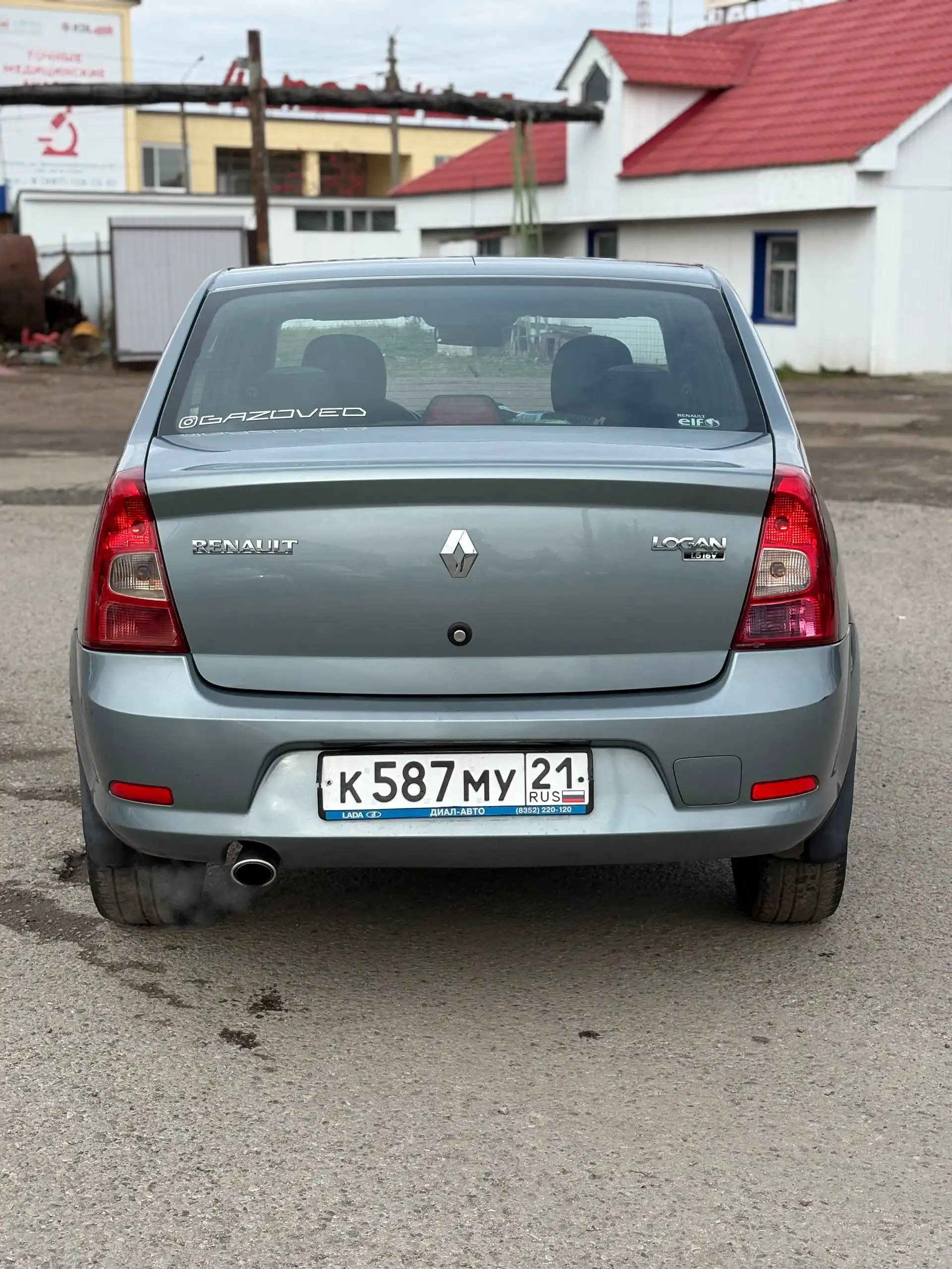 Renault Logan 2012 автомат в отличном состоянии